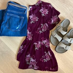 Arizona Jean Co burgundy floral peplum top. Size medium.